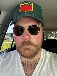 Aaron Raines's Instagram, Twitter & Facebook