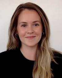 Sarah Garrity's Instagram, Twitter & Facebook