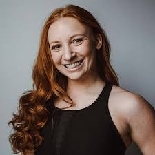 Lauren Kulp's Instagram, Twitter & Facebook