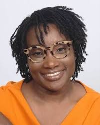 Stacey Dutton's Instagram, Twitter & Facebook