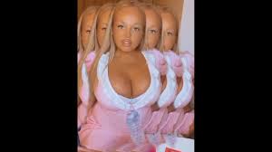 natural smalnip bigboobs bigtits bignipples nipples boobs hugeboobs  hugetits tits milkboo