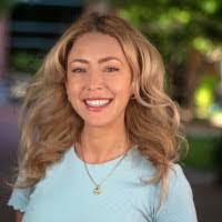 Ella Stanfield's Instagram, Twitter & Facebook