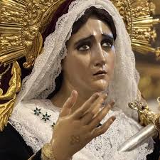 Bellos querubines que hace muchos años fueron propiedad de la señorita  Clara Soto, son Obra del escultor Humberto Solís, a quien se le atribuye la  burilación de San Juan, Santa María Magdalena