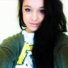 Sasha Hayes's Instagram, Twitter & Facebook