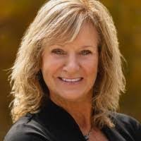 Sandy Marra's Instagram, Twitter & Facebook