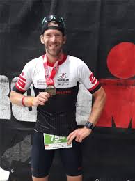 Mancano ormai poco più di due settimane all'ironman 70.3 rapperswil che registra un nuovo sold out di partecipazione. Oli Bungert Mit Top Platzierung Beim Ironman 70 3 Rapperswil
