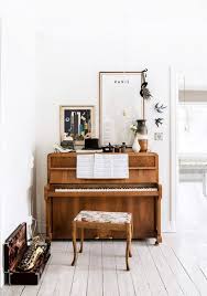 They are usually placed up against a wall, and present relatively few problems in the how large a piano room needs to be depends on the size of the instrument. 10 Ways To Decorate Around Your Piano Musicnotes Now