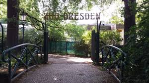 Schauen sie sich bewertungen und fotos von 10 gärten in dresden, sachsen auf tripadvisor an. Zoo Entrance Via The Grosser Garten Picture Of Zoo Dresden Tripadvisor