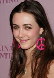 Do you remember Grace Sheffield in The Nanny? This is her now #MadelineZima