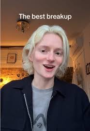 Lili Olsen's Instagram, Twitter & Facebook