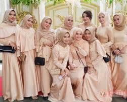 .kebaya brokat, kebaya and brokat contoh dress bahan brokat hairstylegalleries.com model keb. Hasil Untuk Dress Layer Rempel Di Bahu Fashionsista Co Model Model Fashion Terbaru 2021