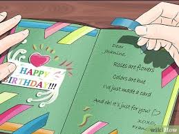 Kalau hiasan dinding kamar dari kertas kado terlalu sedikit, malah akan terlihat seperti tempelan. 3 Cara Untuk Membuat Kartu Ucapan Ulang Tahun Sendiri Wikihow