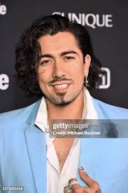 135 Dylan Chain Stock Photos, High-Res Pictures, and Images