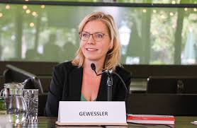 Mit umweltministerin @lgewessler habe ich über den ausbau #erneuerbarer energien, die rolle fossiler brennstoffe und #transitfragen geredet. Am 26 Oktober Jetzt Fix Das Klimaticket Startet In Osterreich Am Nationalfeiertag