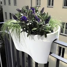 It includes a water reservoir and root saver tray to keep your plants healthy and happy. Rephorm Steckling Duo Balcony Railing Planter Bloomling International