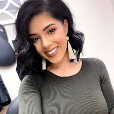 Amanda Daugherty (@mandidaugh_)