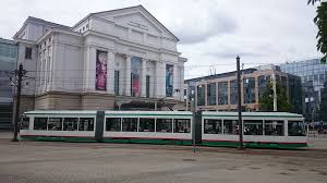 Den status große kreisstadt können städte mit mehr als 17.500 einwohnern oder städte, die mit den kreisreformen 1994, 1996 und 2008 ihre funktion als kreisstadt verloren haben, besitzen. Magdeburg Lost Halle Als Grosste Stadt Ab Du Bist Halle