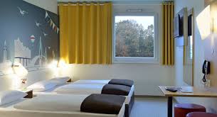 Die einzelzimmer verfügen über bequeme betten und allergikerfreundliche holzfußböden. Familienzimmer Fur 3 Personen Im B B Hotel Hamburg Nord Familienzimmer B B Hotel
