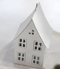 Selbstverständlich finden sie hier auch sommerware und sommerartikel wie gartendedekoration, farbenfrohes und buntes. Lichthaus Aus Metall Mit Spitzem Dach 3 Etagen Kerzen Licht Wohnen Garten Bellissimo Shop