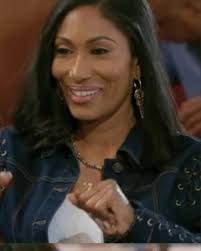 Even in her state, Vanessa still showed she had some sense!***