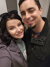 Who can recommend a wedding photographer?