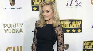 Will smith & margot robbie insult each other | contains strong language! I Felt Unattractive As Teenager Margot Robbie Entertainment News The Indian Express