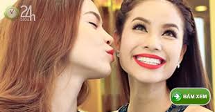 Facebook Phạm Hương nhận được lời an ủi từ Hồ Ngọc Hà