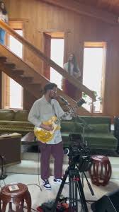 This song makes me feel like im in a movie 😎 “Dont Lie” go listen