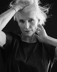 Beautiful Old Woman Black And White Photo You Need To See This 68 Year Old Model S Stunning Shoot 60 Year Old Woman Old Models Maye Musk