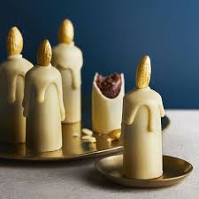 The programme follows blumenthal as he conceptualizes and prepares unique feasts for the entertainment of celebrity guests. Heston S Chocolate Candles Shine In Waitrose S Christmas 2020 Range