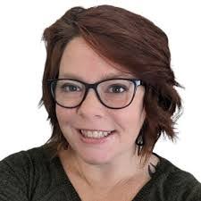 Cindy Mccracken's Instagram, Twitter & Facebook