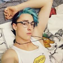 Felix Sanders's Instagram, Twitter & Facebook