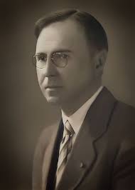 𝐂𝐚𝐥𝐯𝐢𝐧 𝐇𝐨𝐨𝐤𝐞𝐫 𝐆𝐨𝐝𝐝𝐚𝐫𝐝