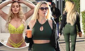 Travis Barkers ex Shanna Moakler, 47, highlights her slim shape in bra top  | Daily Mail Online