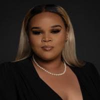 Danielle Dotson's Instagram, Twitter & Facebook