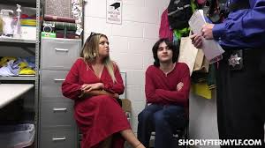 Free vivianne.desilva.all.hands.on.deck xxx