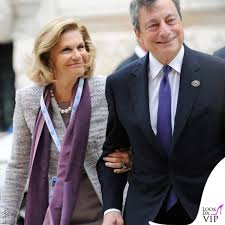 Türkei legt kauf von hubschraubern aus italien auf eis. La Sobrieta Elegante Di Serena Cappello Moglie Di Mario Draghi