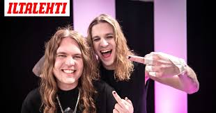 They will represent finland in the eurovision song contest 2021 with the song dark. Wewatsrkawkzym