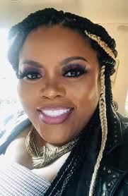 Shalom I am Phyllis Yafah Duncan . I am the founder of Women's Community  Leadership Council and Mothers of Murdered Sons and Slain Daughters in  Illinois.