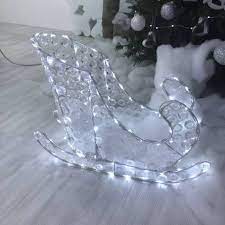 Spécialiste, depuis 2005, dans l'import et la vente de statue en résine, nous avons plus de 4500 références dans notre catalogue. Traineau Lumineux Du Pere Noel 60cm 120 Led Blanc Froid Lot 36499