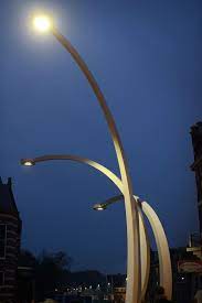 Lamp Sculpture On The Kerkplein Assen The Netherlands Md Landschapsarchitecten Urban Lighting Facade Lighting Exterior Lighting