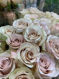 Romantic Creamy With Tones Of Blush Champagne Roses Wedding Florist Wedding Vows Renewal Elope Wedding
