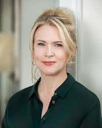 The Photographer: A Novel: Carter, Mary Dixie: 9781250790354: Amazon.com:  Books