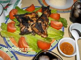 Ikan bakar differs from other grilled fish dishes in that it often contains flavourings like bumbu, kecap manis, sambal, and is covered in a banana leaf and cooked on a charcoal fire. Grilled Fish In English Ikan Bakar Dalam Bahasa Indonesia Steemit