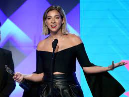 Gabbie hanna was born on february 7, 1991 in new castle, pennsylvania, usa as gabrielle jeanette hanna. Gabbie Hanna Lashes Out At Rachel Oates Angelika Oles Oscar Wylde