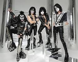Kiss, portrait, backstage in dressing room, new york, february 1977, gene simmons, paul stanley. Amazon Com Kiss Gene Simmons Paul Stanley 8 X 10 Glossy Photo Picture Posters Prints