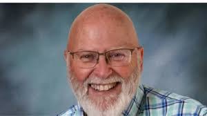 Claudia Comer's Instagram, Twitter & Facebook