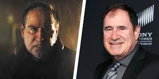 Imagine paying for special effects/Make up artists to make Colin Farrel  (The penguin) look almost like Richard Kind.. wouldnt it have been more  cost efficient to have just hired Richard ?? Come