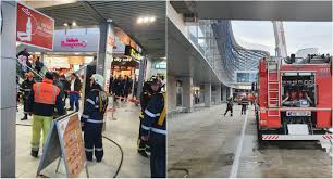 În cabină, își va face apariția viitoarea generație a sistemului pure panel cu instrumentar de bord digital. Foto Si Video Incendiu In Terminalul PlecÄƒri Al Aeroportului Otopeni Sute De Oameni Au Fost EvacuaÅ£i