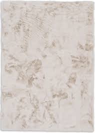 Mit einem flächig auf dem untergrund ausgelegten teppichboden können sie das angenehme gefühl unter ihren füßen von wand zu wand genießen. Schoner Wohnen Marke Teppiche Raum Quadrat Fashion Your Room Der Onlineshop Fur Teppiche